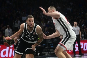 POLUVREME - Lovernj efikasan na povratničkom debiju, Partizan se raspucao u drugom kvartalu